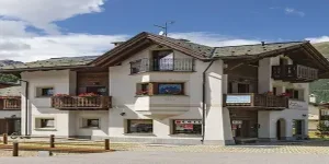 Appartamento Arcobaleno Bianco – accommodation in Livigno